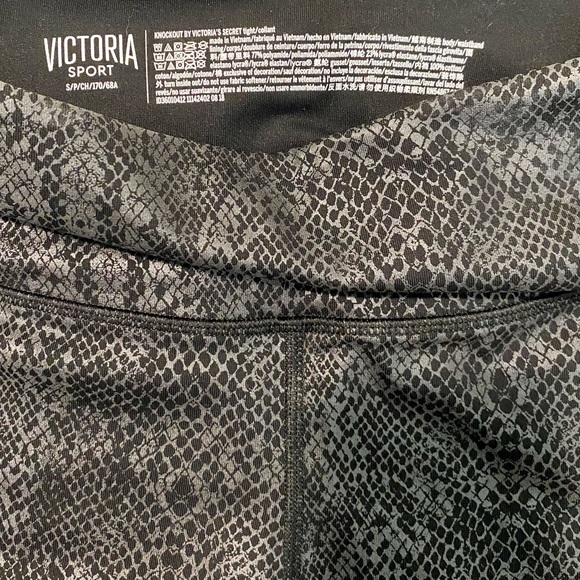 NWOT Victoria’s Secret Knockout Tights Size S Black Snake Foil - Picture 6 of 7